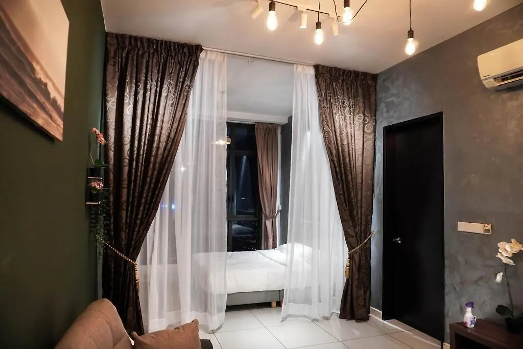 Johor Bahru City Centre,2Br 2Bt 7Pax, 5Min Ciq Johor Bahru